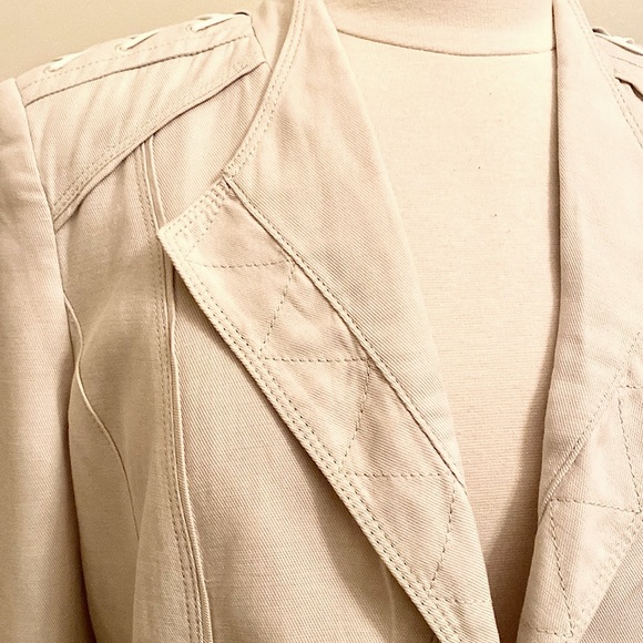 White House Black Market Cream Long Sleeve Criss Cross Open Moto Jacket Size 12 - Picture 5 of 14